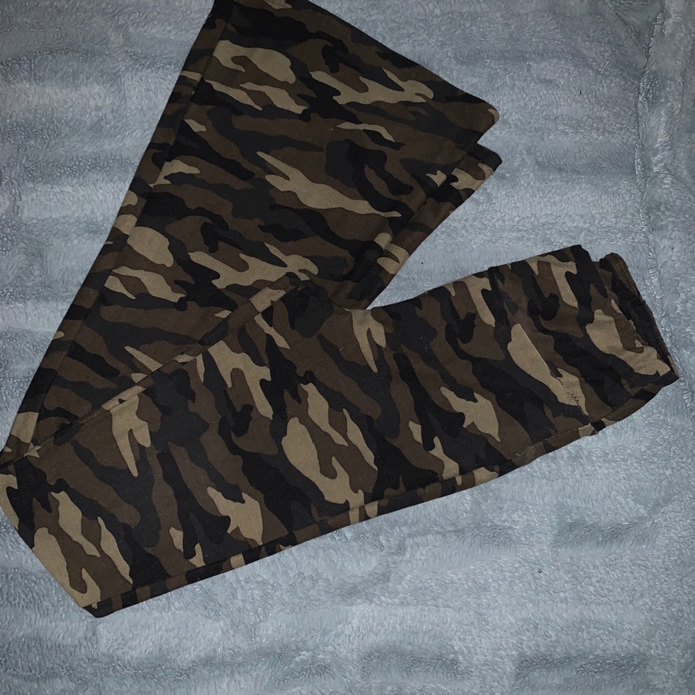 Camo tight fitted Pants